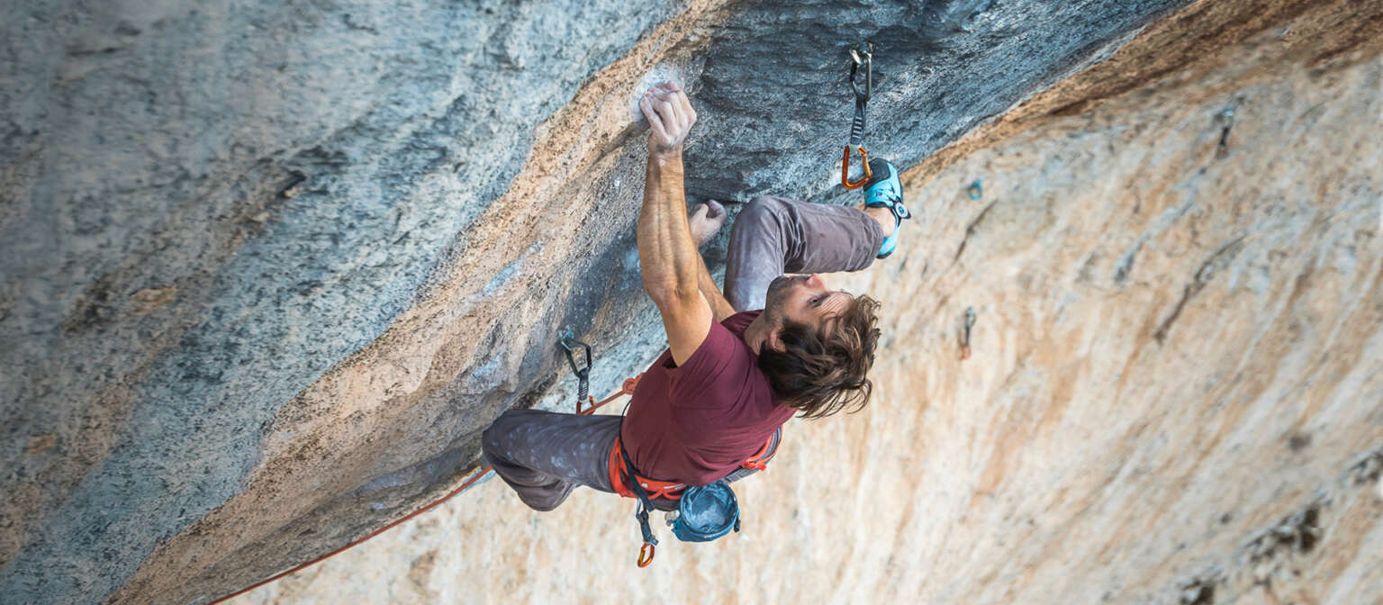 Chris Sharma, 1st ascent, Sleeping Lion, 9b+